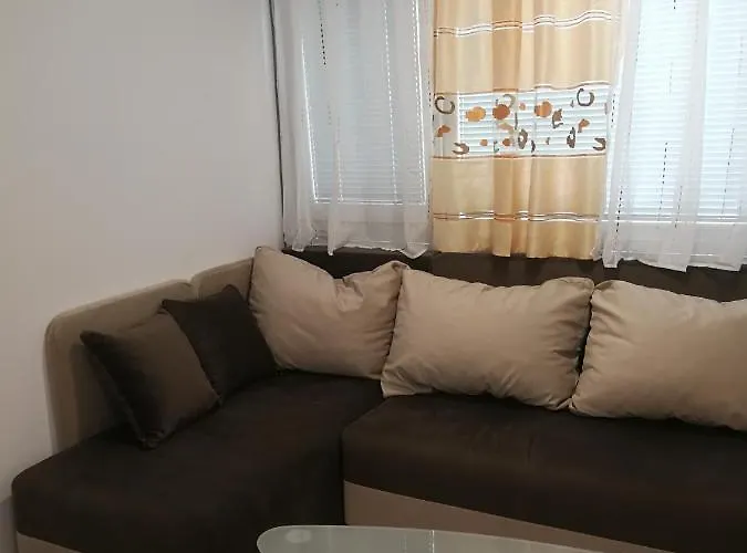 Rayskata Yabalka * Varna